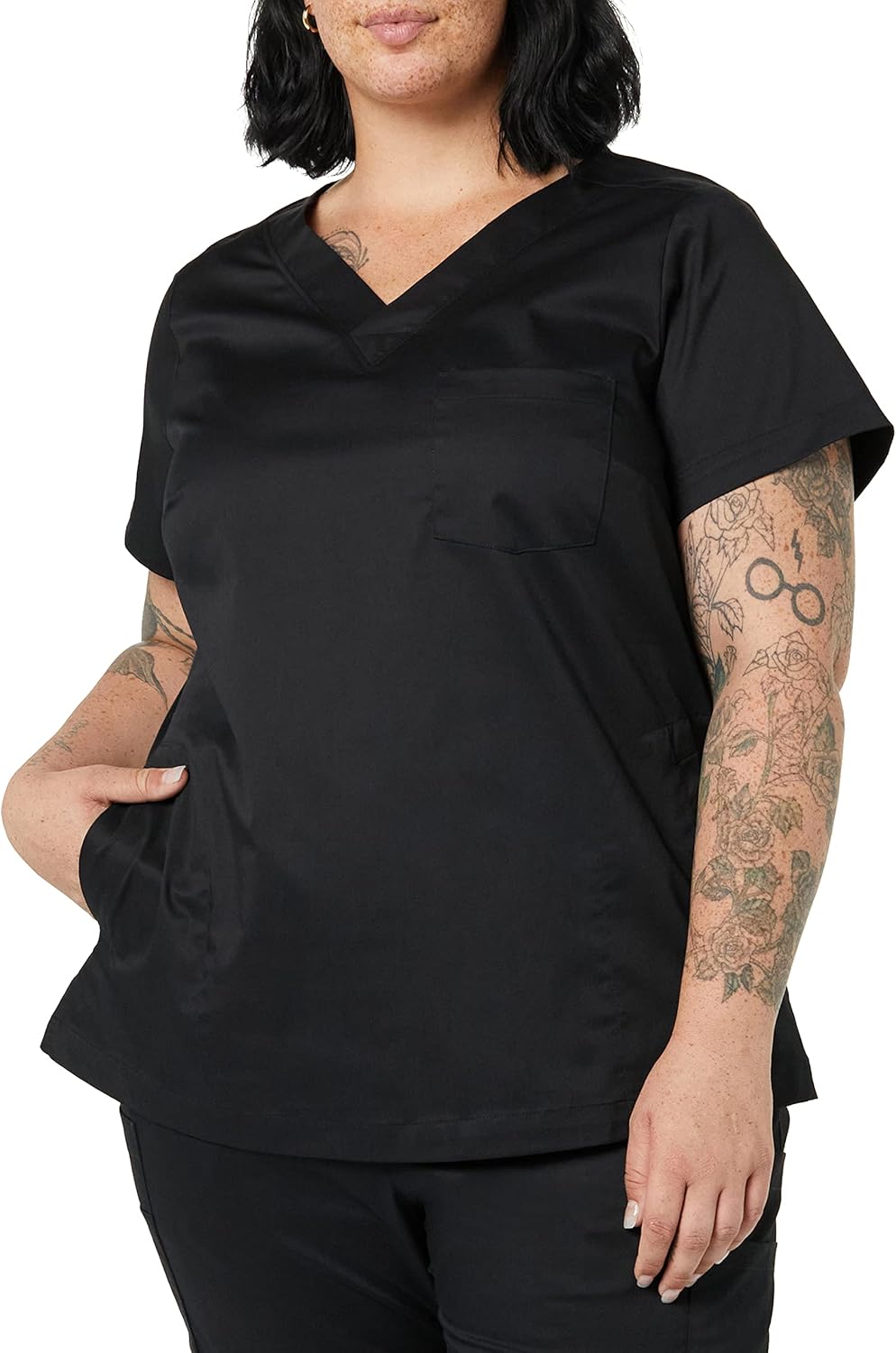 Amazon Essentials Women’s Classic Fit V-Neck Short Sleeve Scrub Top (Available in Plus Size)
